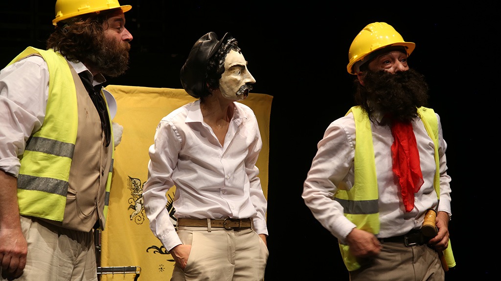 «Ο Μαρξ και ο Μπακούνιν στον Παράδεισο» του Κ. Δεσποινιάδη. Περιοδεία σε όλη τη χώρα! Πρόγραμμα παραστάσεων | Καλοκαίρι 2026